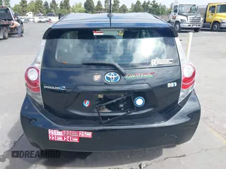 2014 Toyota Prius One z VIN JTDKDTB33E1569335, wystawiony jako IAAI lot #42483772 z przebiegiem Nie podano mil oraz . Historia ofert i sprzedaży dostępna na DreamBid. Obrazek 15.