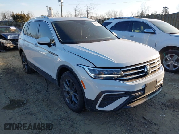 2022 Volkswagen Tiguan SE with VIN 3VV3B7AX0NM138994, listed as a IAAI auction lot 41441272 with 404,588 mi miles and . Bid and sale history available at DreamBid. Image 1.