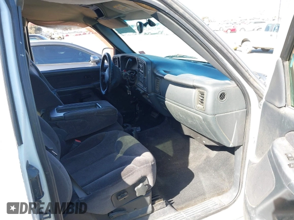 2002 GMC Sierra 1500 SLE with VIN 2GTEC19T621340924, listed as a IAAI auction lot 41518546 with 272,944 mi miles and . Bid and sale history available at carsss.com. Image 5.