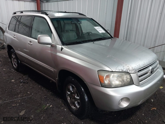 2006 Toyota Highlander with VIN JTEHP21AX60185437, listed as a IAAI auction lot 41832793 with 267,156 mi miles. Bid and sale history available at carsss.com. Image 1.