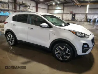 2020 Kia Sportage EX z VIN KNDPNCAC6L7804485, wystawiony jako Copart lot #56988855 z przebiegiem 117 112 mil mil oraz Szkoda całkowita • Salvage title. Historia ofert i sprzedaży dostępna na DreamBid. Obrazek 4.