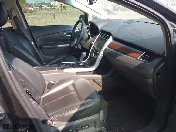 2014 Ford Edge Limited with VIN 2FMDK4KC8EBA11694, listed as a IAAI auction lot 40182695 with 121,805 mi miles. Bid and sale history available at carsss.com. Image 5.