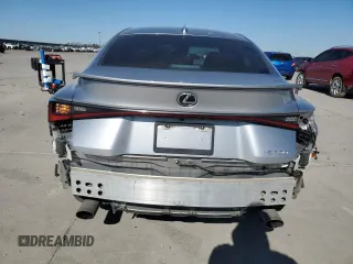 2022 Lexus IS with VIN JTHDA1D25N5119803, listed as a Copart auction lot 41886005 with 46,603 mi miles and Salvage Title. Bid and sale history available at carsss.com. Image 6.
