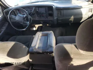 2005 Chevrolet Silverado 1500 LS z VIN 2GCEK19TX51227453, wystawiony jako Copart lot #43536435 z przebiegiem 200 795 mil mil oraz Czysty tytuł • Clean title. Historia ofert i sprzedaży dostępna na DreamBid. Obrazek 8.