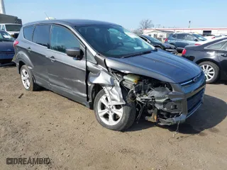 2013 Ford Escape SE with VIN 1FMCU9GX8DUD58286, listed as a IAAI auction lot 41797161 with 189,467 mi miles. Bid and sale history available at carsss.com. Image 1.