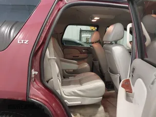 2008 Chevrolet Tahoe 3LT with VIN 1GNFK13048J107880, listed as a IAAI auction lot 42310738 with 263,088 mi miles and . Bid and sale history available at DreamBid. Image 8.