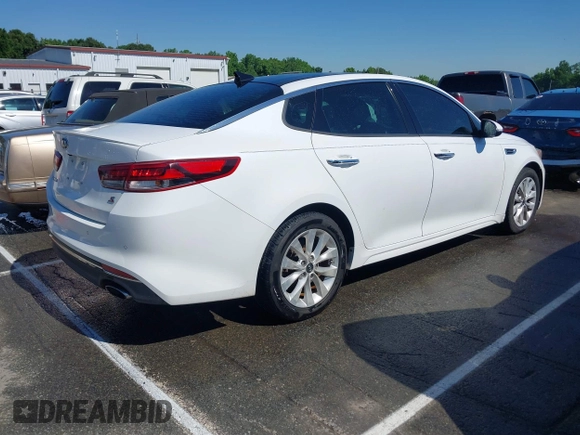 2018 Kia Optima LX z VIN 5XXGT4L30JG234223, wystawiony jako IAAI lot #42204025 z przebiegiem 162 545 mil mil oraz . Historia ofert i sprzedaży dostępna na DreamBid. Obrazek 4.