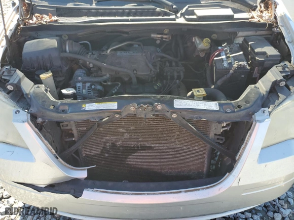 2010 Chrysler Town & Country Touring with VIN 2A4RR5D19AR150994, listed as a Copart auction lot 43035175 with 262,221 mi miles and Salvage Title. Bid and sale history available at carsss.com. Image 13.