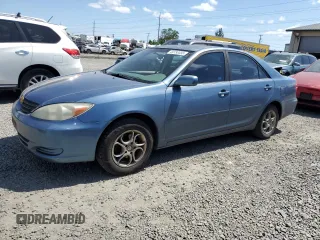2002 Toyota Camry LE z VIN JTDBE32K120053769, wystawiony jako Copart lot #49738335 z przebiegiem 225 305 mil mil oraz Szkoda całkowita • Salvage title. Historia ofert i sprzedaży dostępna na DreamBid. Obrazek 1.