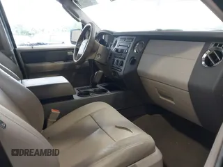 2007 Ford Expedition EL XLT with VIN 1FMFK15577LA81842, listed as a IAAI auction lot 41389458 with 221,603 mi miles. Bid and sale history available at carsss.com. Image 5.