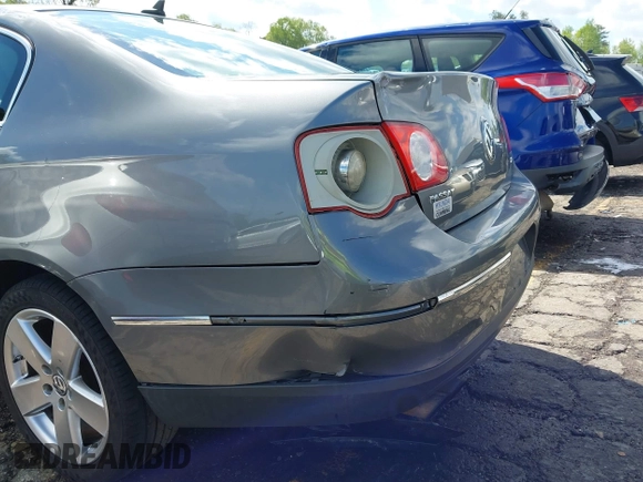 2008 Volkswagen Passat Komfort with VIN WVWAK73C48E145599, listed as a IAAI auction lot 42005894 with 158,147 mi miles and . Bid and sale history available at DreamBid. Image 18.
