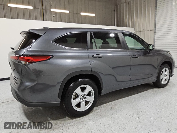 2023 Toyota Highlander L z VIN 5TDKDRAH7PS505420, wystawiony jako Copart lot #55535115 z przebiegiem 44 061 mil mil oraz Czysty tytuł • Clean title. Historia ofert i sprzedaży dostępna na DreamBid. Obrazek 3.
