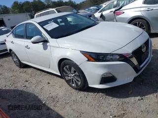 2022 Nissan Altima 2.5 S with VIN 1N4BL4BV9NN316898, listed as a IAAI auction lot 41752444 with 140,719 mi miles. Bid and sale history available at carsss.com. Image 1.