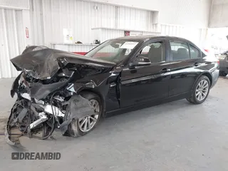2016 BMW 3 Series 320i z VIN WBA8A9C50GK616434, wystawiony jako IAAI lot #42342037 z przebiegiem 198 579 mil mil oraz . Historia ofert i sprzedaży dostępna na DreamBid. Obrazek 17.