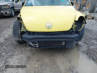 2015 Volkswagen Beetle Fleet Edition с VIN 3VWF17AT6FM655081, выставлен на аукционе IAAI как лот 41623719 с пробегом 78 955 миль миль и . История ставок и продаж доступна на DreamBid. Изображение 6.