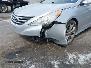2014 Hyundai Sonata Limited с VIN 5NPEC4AC5EH857132, выставлен на аукционе IAAI как лот 42006128 с пробегом 154 604 миль миль и . История ставок и продаж доступна на DreamBid. Изображение 6.