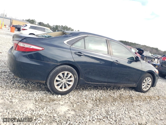 2015 Toyota Camry XLE with VIN 4T1BF1FK8FU487290, listed as a Copart auction lot 44937615 with 51,388 mi miles and Salvage Title. Bid and sale history available at carsss.com. Image 3.