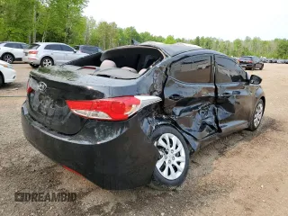 2013 Hyundai Elantra Limited z VIN 5NPDH4AE8DH198573, wystawiony jako Copart lot #58902955 z przebiegiem 201 516 mil mil oraz Szkoda całkowita • Salvage title. Historia ofert i sprzedaży dostępna na DreamBid. Obrazek 3.