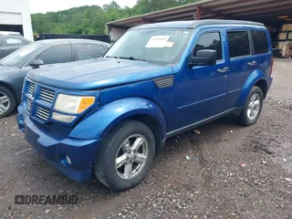 2010 Dodge Nitro SXT z VIN 1D4PT5GK0AW120120, wystawiony jako IAAI lot #42251615 z przebiegiem 114 627 mil mil oraz . Historia ofert i sprzedaży dostępna na DreamBid. Obrazek 2.