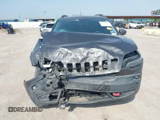 2019 Jeep Cherokee Trailhawk с VIN 1C4PJMBX7KD189366, выставлен на аукционе IAAI как лот 42252787 с пробегом 132 635 миль миль и . История ставок и продаж доступна на DreamBid. Изображение 12.