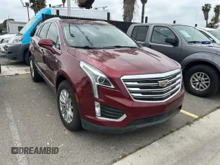 2017 Cadillac XT5 Luxury FWD z VIN 1GYKNBRS9HZ318436, wystawiony jako Copart lot #55539415 z przebiegiem 66 391 mil mil oraz Szkody całkowita. Historia ofert i sprzedaży dostępna na DreamBid. Obrazek 1.