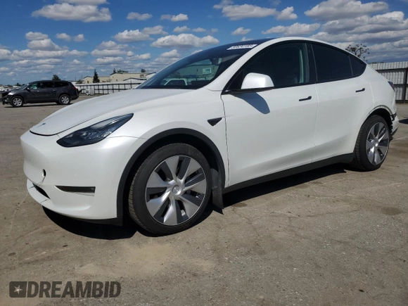 2021 Tesla Model Y Long Range z VIN 5YJYGAEE4MF267156, wystawiony jako Copart lot #50634185 z przebiegiem 72 850 mil mil oraz Szkoda całkowita • Salvage title. Historia ofert i sprzedaży dostępna na DreamBid. Obrazek 1.