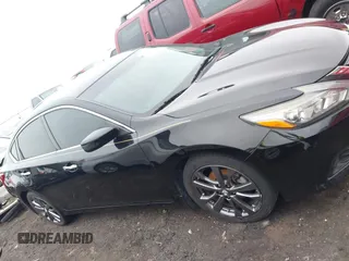 2018 Nissan Altima SV with VIN 1N4AL3AP5JC473990, listed as a IAAI auction lot 41922959 with 88,532 mi miles and . Bid and sale history available at carsss.com. Image 13.