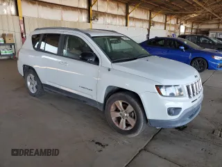 2017 Jeep Compass Sport SE z VIN 1C4NJCBA0HD124333, wystawiony jako Copart lot #61236415 z przebiegiem 151 793 mil mil oraz Czysty tytuł • Clean title. Historia ofert i sprzedaży dostępna na DreamBid. Obrazek 4.