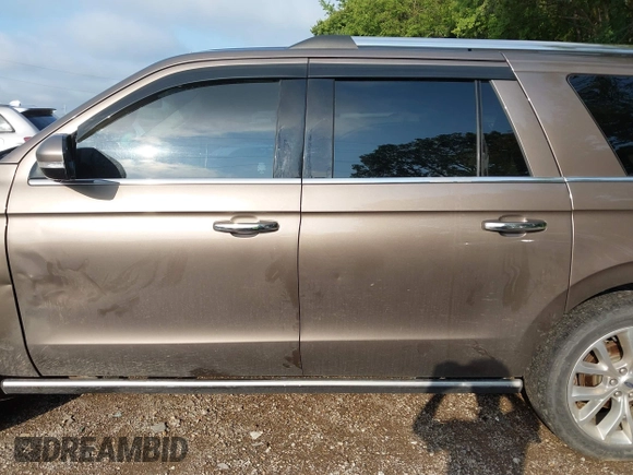 2018 Ford Expedition Max Limited with VIN 1FMJK2AT3JEA54055, listed as a IAAI auction lot 39986303 with 93,227 mi miles and . Bid and sale history available at DreamBid. Image 14.
