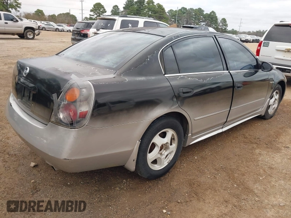 2002 Nissan Altima SE with VIN 1N4BL11D52C260747, listed as a IAAI auction lot 41733376 with 151,750 mi miles. Bid and sale history available at carsss.com. Image 4.
