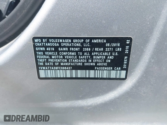 2015 Volkswagen Passat Wolfsburg Edition z VIN 1VWAT7A39FC096437, wystawiony jako IAAI lot #42343129 z przebiegiem 142 474 mil mil oraz . Historia ofert i sprzedaży dostępna na DreamBid. Obrazek 9.