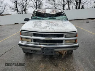 1998 Chevrolet Tahoe z VIN 1GNEK13R4WJ346191, wystawiony jako Copart lot #86583514 z przebiegiem 2 650 816 mil mil oraz Szkoda całkowita • Salvage title. Historia ofert i sprzedaży dostępna na DreamBid. Obrazek 5.