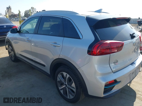 2020 Kia Niro EX Premium with VIN KNDCE3LG1L5071000, listed as a IAAI auction lot 42164125 with 30,831 mi miles and . Bid and sale history available at DreamBid. Image 3.