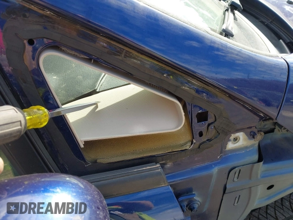2016 Ford Fiesta SE with VIN 3FADP4BJ6GM133353, listed as a IAAI auction lot 41879544 with 95,550 mi miles and . Bid and sale history available at DreamBid. Image 15.