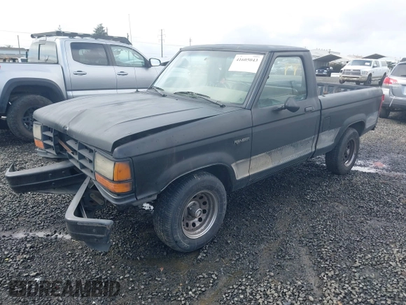1989 Ford Ranger XLT with VIN 1FTCR10A0KUC46401, listed as a IAAI auction lot 41605043 with 44,394 mi miles. Bid and sale history available at carsss.com. Image 2.