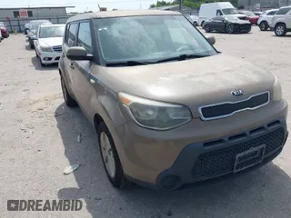 2014 Kia Soul with VIN KNDJN2A29E7111078, listed as a IAAI auction lot 42066949 with 153,923 mi miles. Bid and sale history available at carsss.com. Image 1.