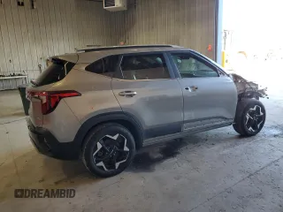 2024 Kia Seltos EX z VIN KNDERCAA4R7661040, wystawiony jako Copart lot #49389835 z przebiegiem 8 373 mil mil oraz Szkoda całkowita • Salvage title. Historia ofert i sprzedaży dostępna na DreamBid. Obrazek 3.