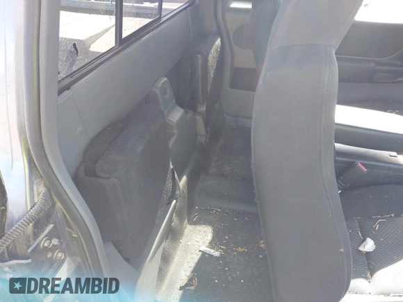 2004 Ford Ranger XL Fleet with VIN 1FTZR45E74PA16041, listed as a IAAI auction lot 42234985 with 114,719 mi miles and . Bid and sale history available at DreamBid. Image 8.