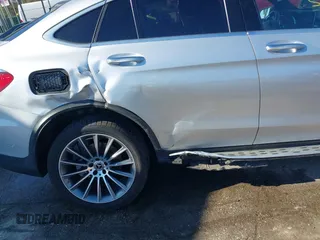 2018 Mercedes-Benz GLC with VIN WDC0J4KB2JF295176, listed as a IAAI auction lot 41877015 with 76,504 mi miles. Bid and sale history available at carsss.com. Image 17.