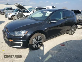 2019 Volkswagen Golf SE z VIN WVWKR7AU3KW918737, wystawiony jako Copart lot #44555225 z przebiegiem 44 435 mil mil oraz Czysty tytuł • Clean title. Historia ofert i sprzedaży dostępna na DreamBid. Obrazek 1.