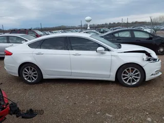 2017 Ford Fusion SE with VIN 3FA6P0HD9HR140417, listed as a IAAI auction lot 41942047 with 113,915 mi miles. Bid and sale history available at carsss.com. Image 13.