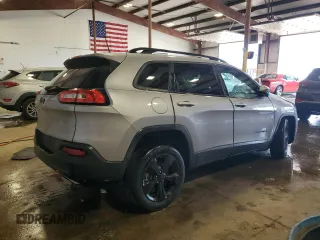 2018 Jeep Cherokee Latitude with VIN 1C4PJLCX4JD523943, listed as a Copart auction lot 63207675 with Not provided miles and Salvage title. Bid and sale history available at DreamBid. Image 3.