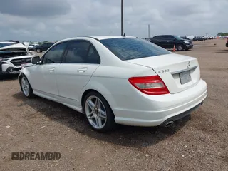2009 Mercedes-Benz C 300 Sport с VIN WDDGF54XX9R069942, выставлен на аукционе IAAI как лот 42072983 с пробегом 159 064 миль миль и . История ставок и продаж доступна на DreamBid. Изображение 3.