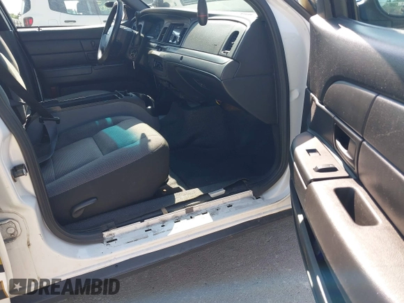 2009 Ford Police Interceptor with VIN 2FAHP71V99X141896, listed as a IAAI auction lot 39829556 with Not provided miles and . Bid and sale history available at DreamBid. Image 5.