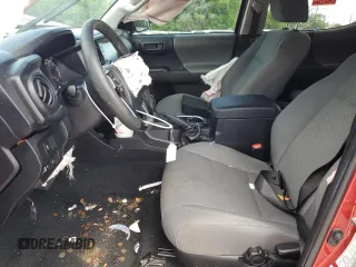 2022 Toyota Tacoma SR z VIN 3TYAX5GN2NT044041, wystawiony jako Copart lot #51705095 z przebiegiem 47 653 mil mil oraz Szkoda całkowita • Salvage title. Historia ofert i sprzedaży dostępna na DreamBid. Obrazek 7.