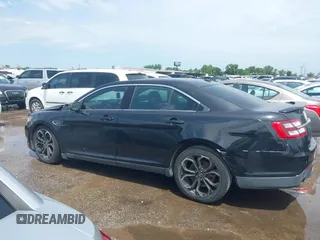 2013 Ford Taurus SHO с VIN 1FAHP2KT9DG144215, выставлен на аукционе IAAI как лот 42107386 с пробегом 199 934 миль миль и . История ставок и продаж доступна на DreamBid. Изображение 14.