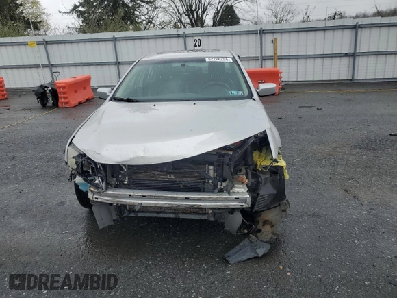 2010 Ford Fusion Hybrid z VIN 3FADP0L30AR122805, wystawiony jako Copart lot #52276255 z przebiegiem 146 073 mil mil oraz Szkoda całkowita • Salvage title. Historia ofert i sprzedaży dostępna na DreamBid. Obrazek 5.