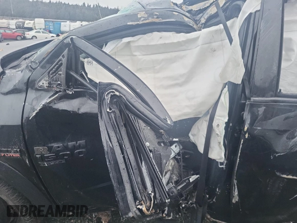 2021 Ram 1500 Warlock z VIN 1C6RR7LT9MS555896, wystawiony jako Copart lot #87587505 z przebiegiem Nie podano mil oraz Nie do naprawy • Non repairable. Historia ofert i sprzedaży dostępna na DreamBid. Obrazek 7.