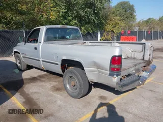 1999 Dodge Ram 2500 with VIN 3B7KC26Z0XM520322, listed as a IAAI auction lot 40486572 with 193,207 mi miles. Bid and sale history available at carsss.com. Image 3.