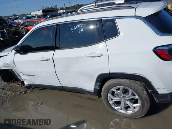 2024 Jeep Compass Latitude with VIN 3C4NJDBN2RT112575, listed as a IAAI auction lot 41730950 with 22,357 mi miles. Bid and sale history available at carsss.com. Image 14.